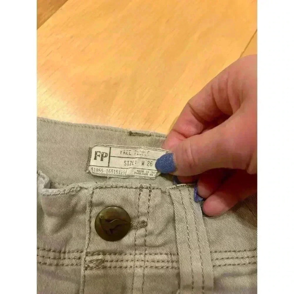 Free People Cargo Style Shorts size 26 - Picture 4 of 7